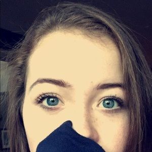 Meet your Posher, Caitlin